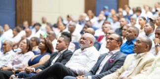 Roberto Fulcar recibe gran respaldo en San Juan durante presentación de su libro